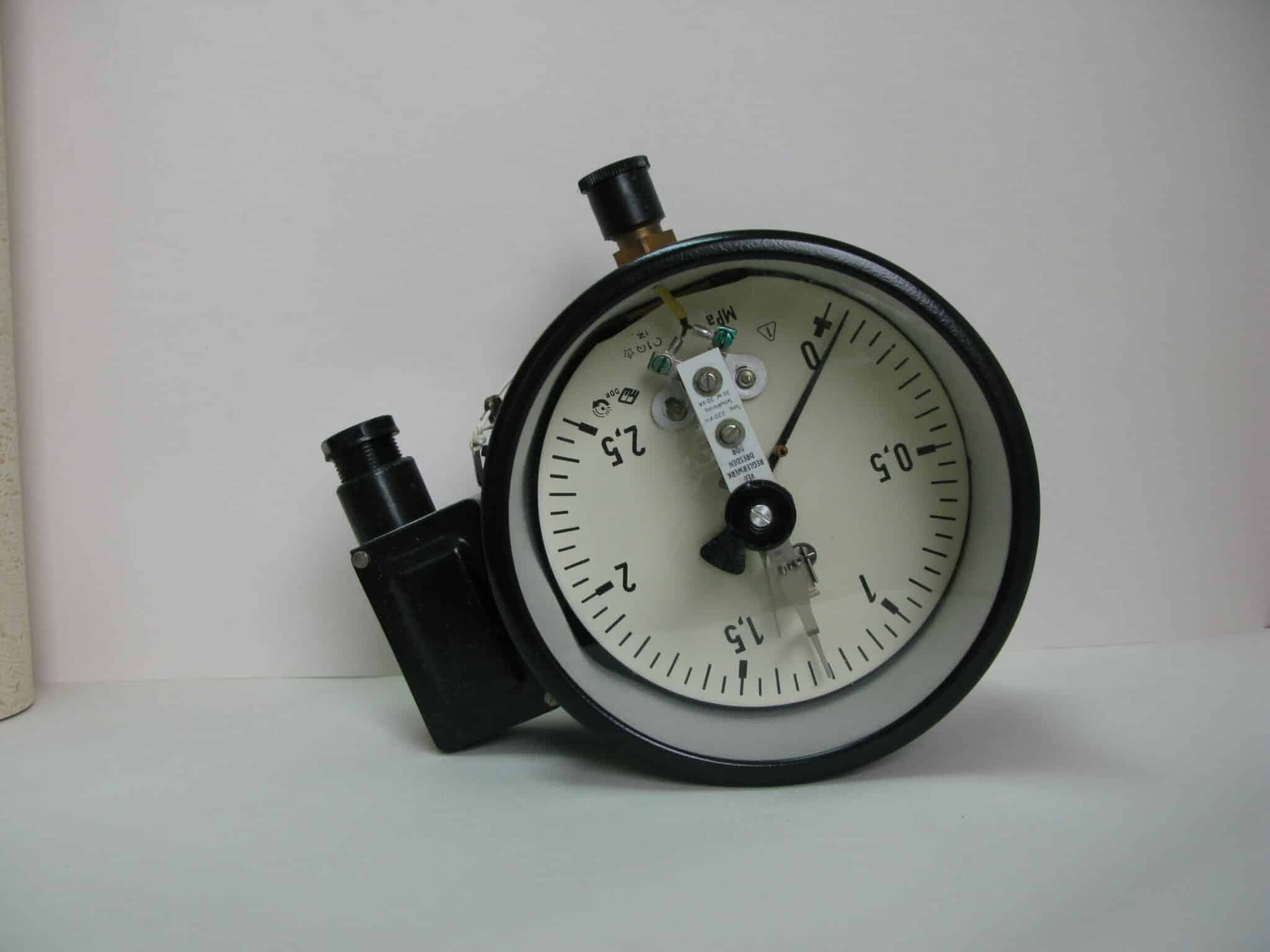 Манометр 25MPa